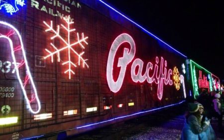 Canadian Pacific Holiday Train, Hartland • Lake Country Family Fun