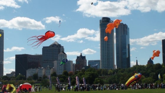 Maggiano's Family Kite Festival, Milwaukee Lakefront