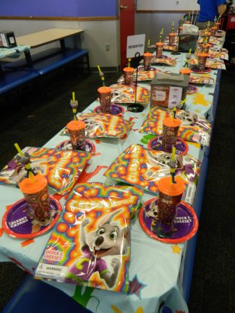 Chuck E. Cheese Review Cutler Table