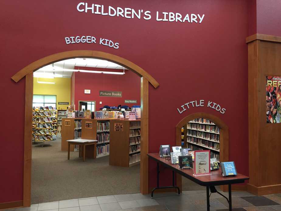 Delafield Public Library Children's entrance