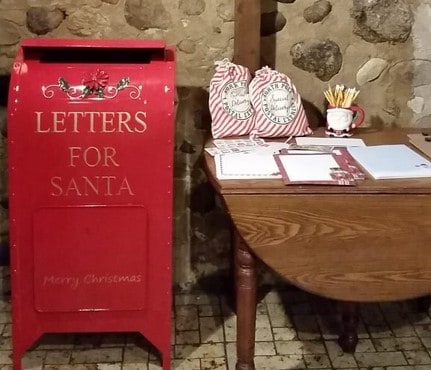 Letters t Santa Smiley Barn